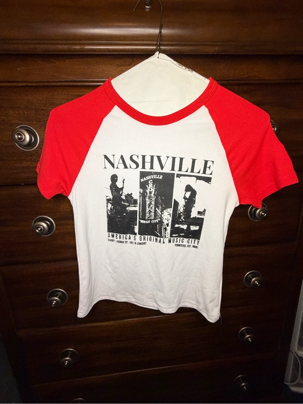 Streetwear Society Nashville Raglan Crop Top - White & Red